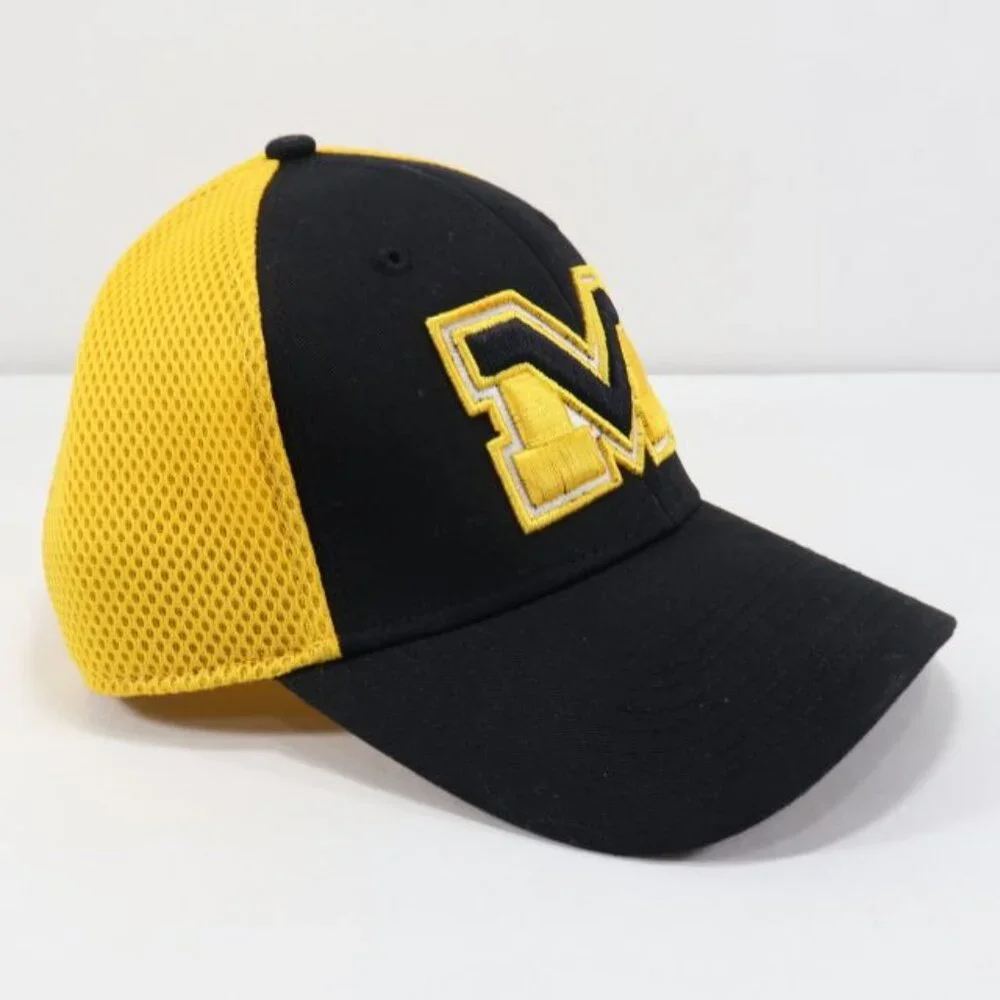 Michigan Wolverines Mens Hat S/M New Era Fitted Cap Embroidered - Picture 2 of 9